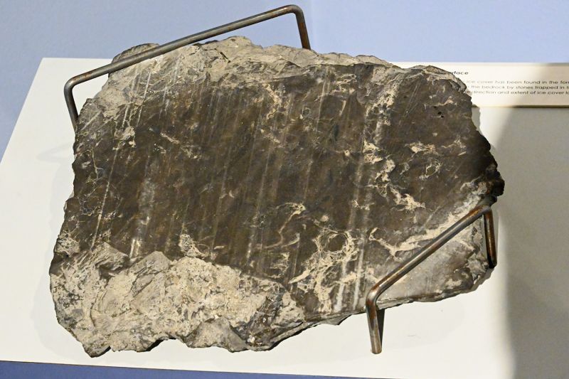 File:Striations 5594.jpg