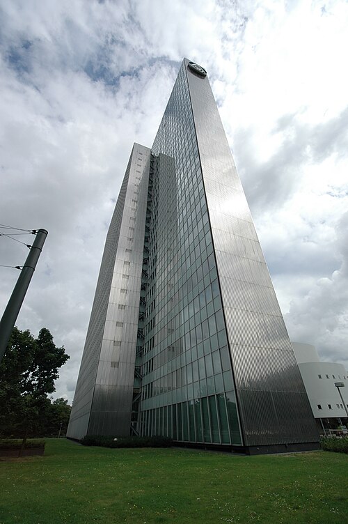 File:Thyssen-Hochhaus, Düsseldorf.jpg